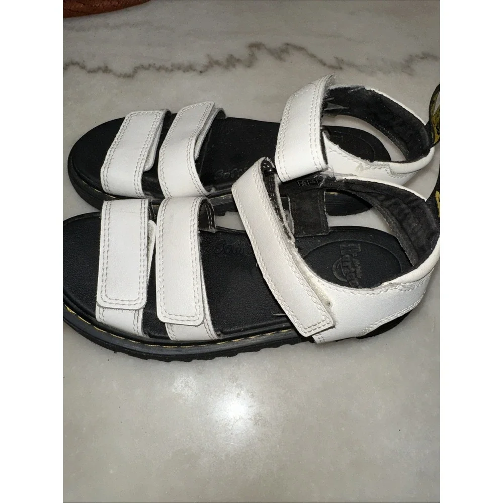 Dr. Martens product pair